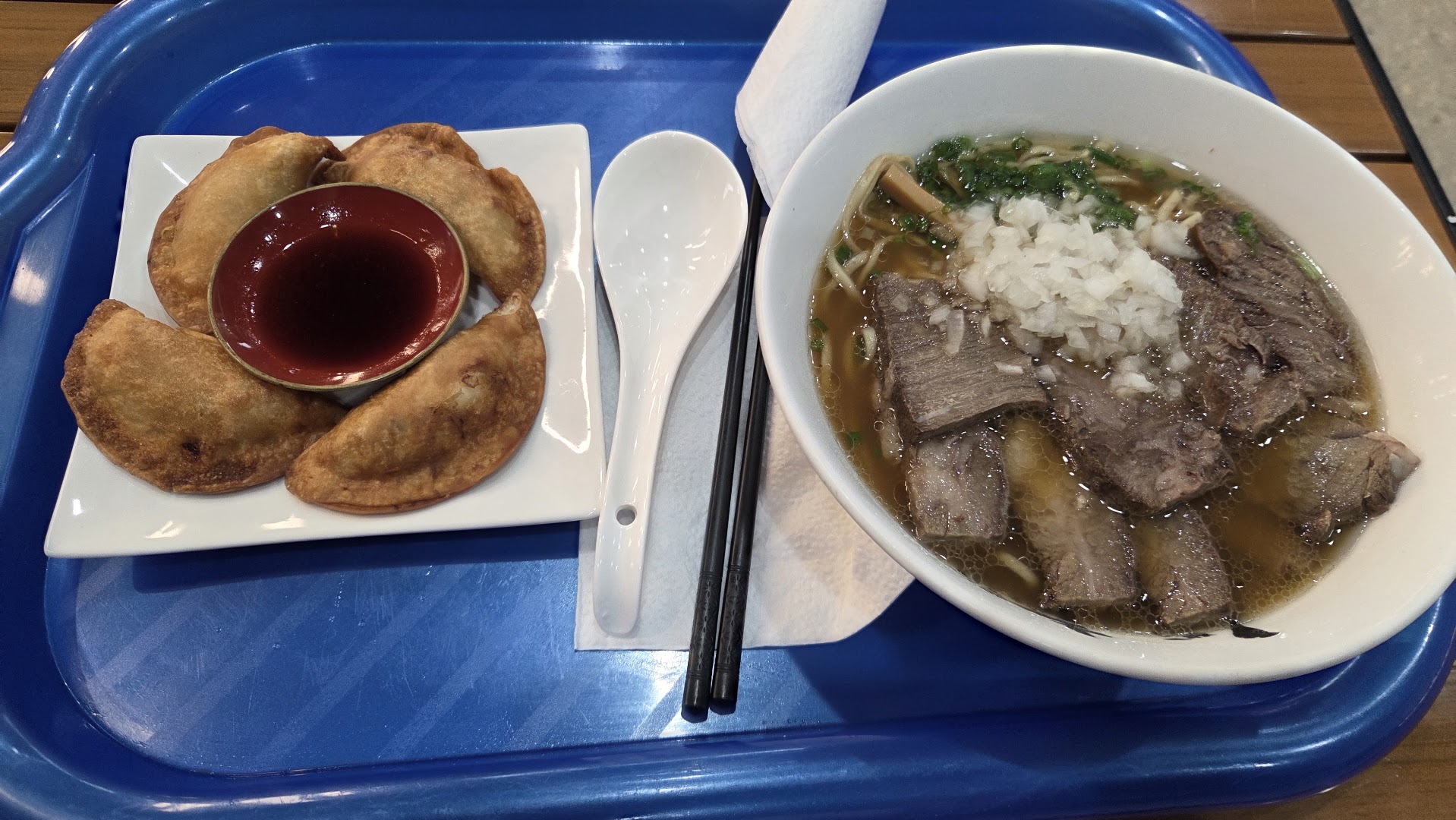 Jinrui Mina Menrui: clear, appetizing photo of food