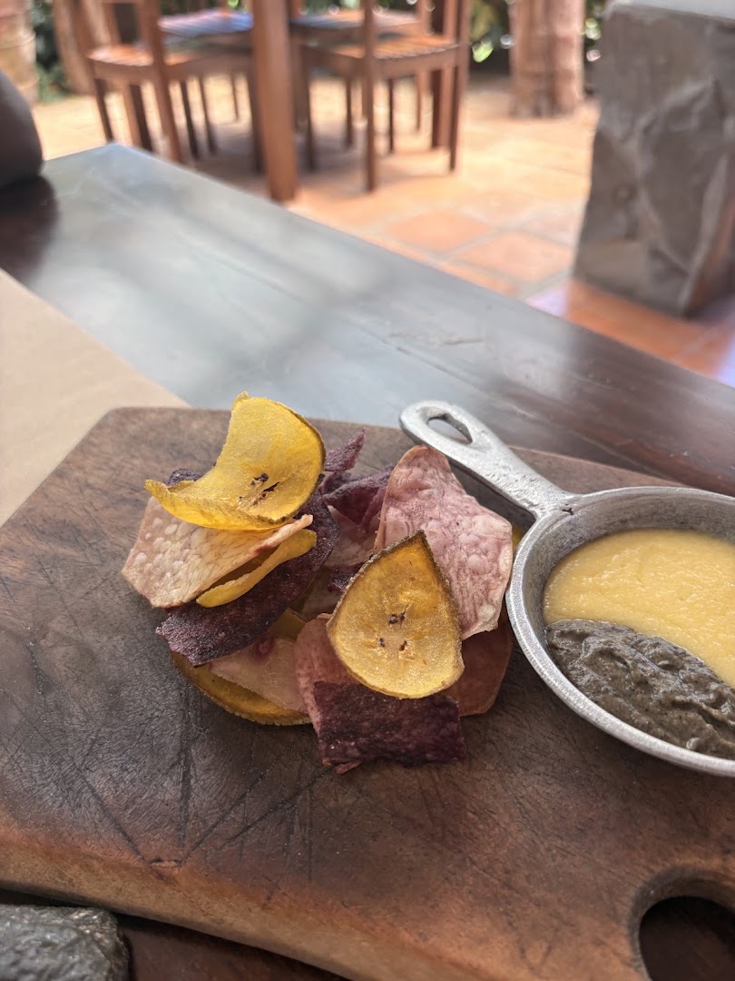 Ngädri Gastronomía Panameña: appetizing photo of restaurant food