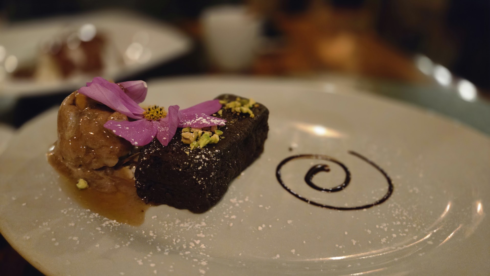 RetroGusto Restaurant & Bar: appetizing, high-quality food photography