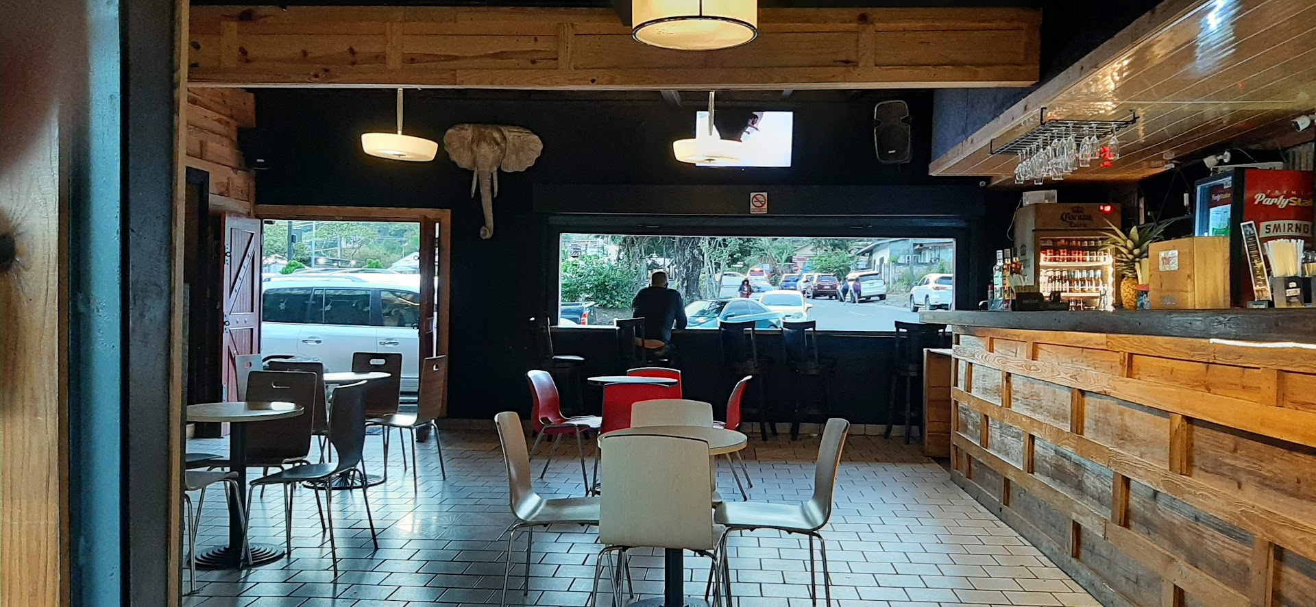 Taboo Bar & Lounge: clear view of venue interior
