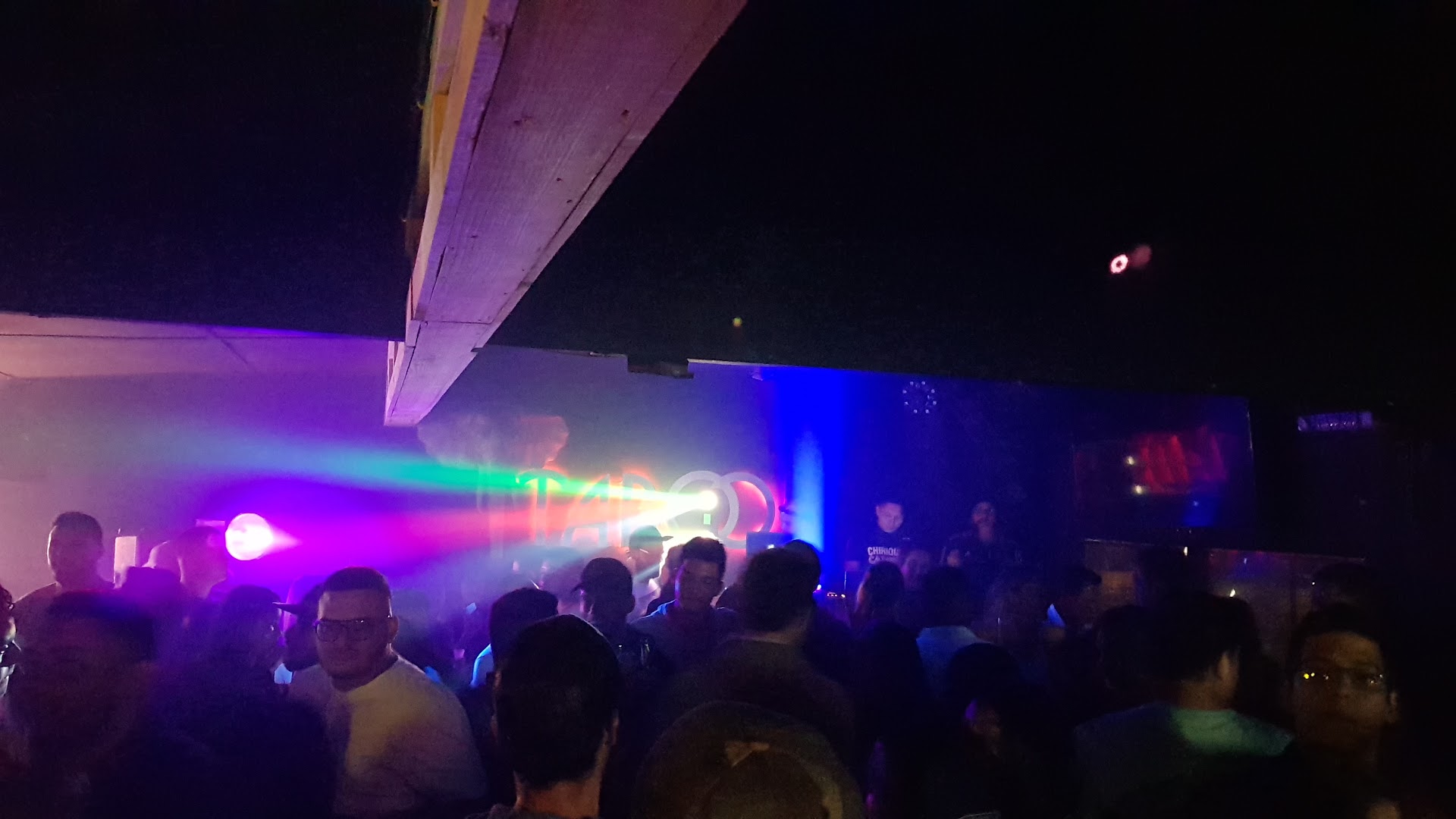 Taboo Bar & Lounge: venue's lively atmosphere