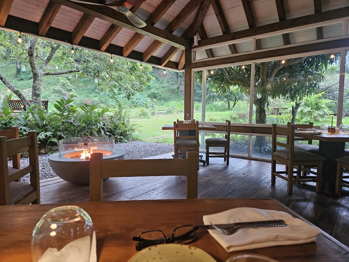 The Rock Restaurant & Bar: inviting atmosphere and scenic view