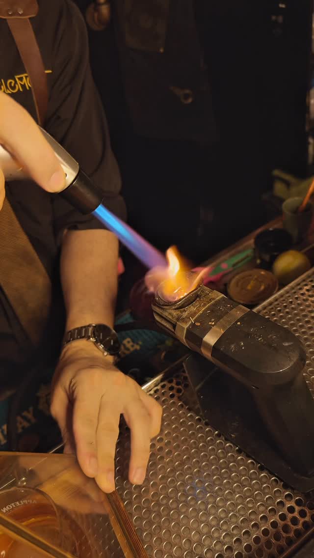 Element: engaging shot of drink preparation