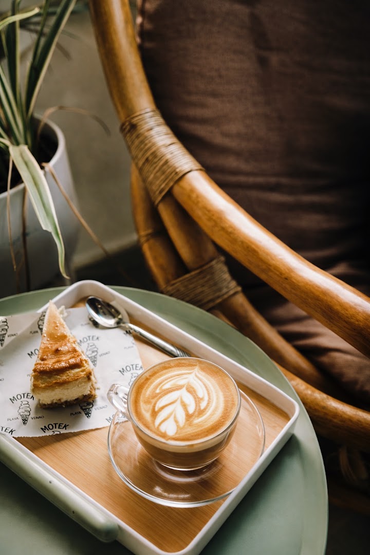 Motek: high quality, aesthetic food photo