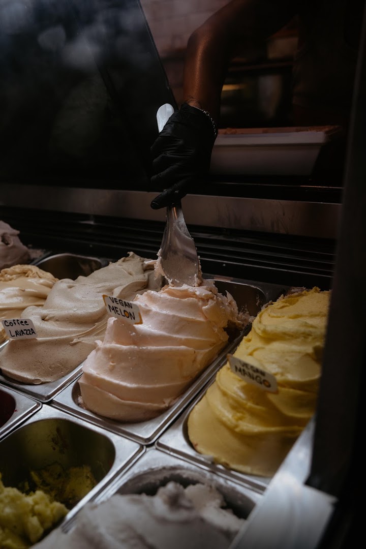 Motek: appetizing photo of food preparation