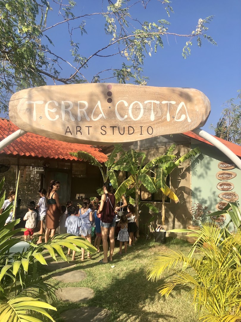 Terracotta Venao Art Studio: inviting atmosphere showing venue activity