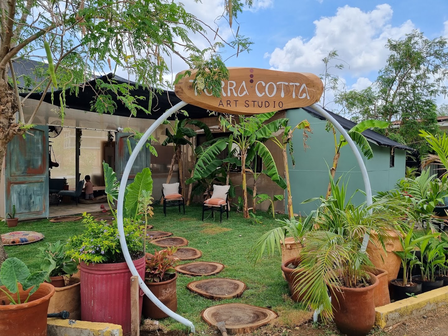 Terracotta Venao Art Studio: inviting exterior of art studio