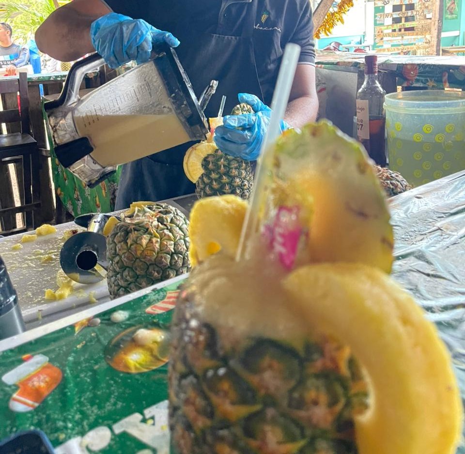 Abacaxi Taboga: food preparation and product
