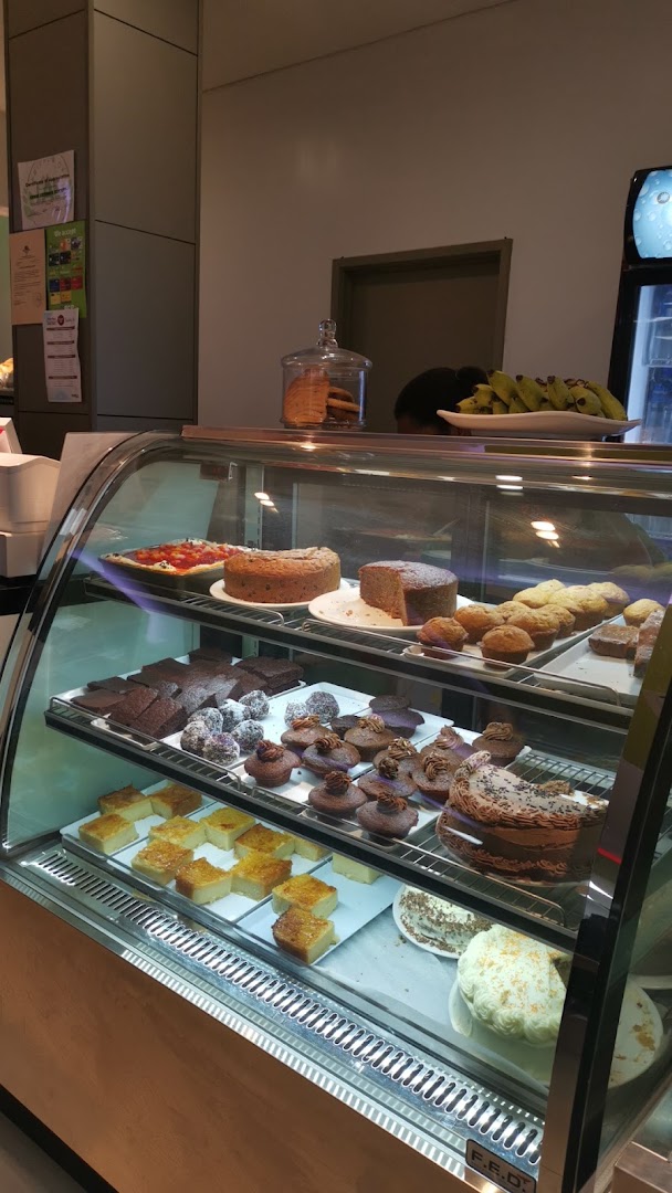Chigi's Coffee Shop: clear display of food items