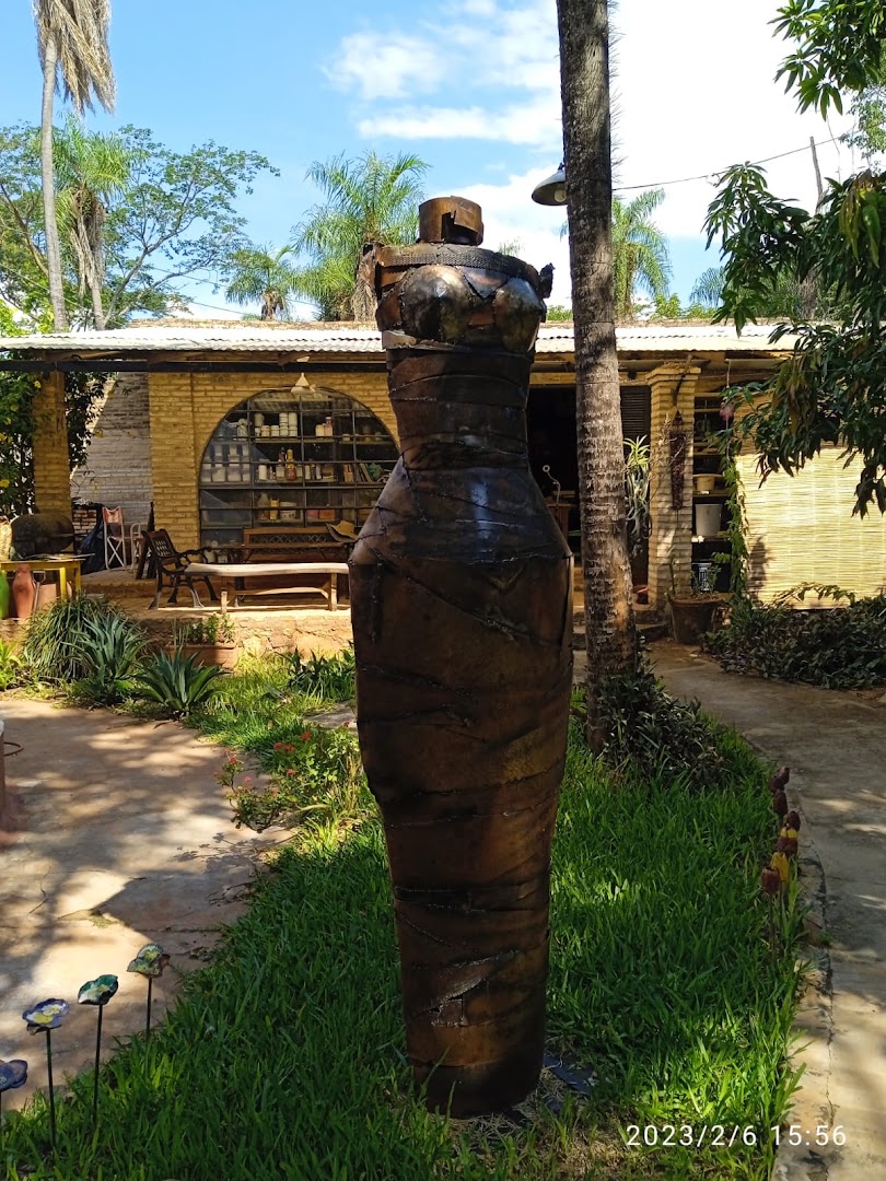 Domo Cultural Ita Kua: art in venue setting