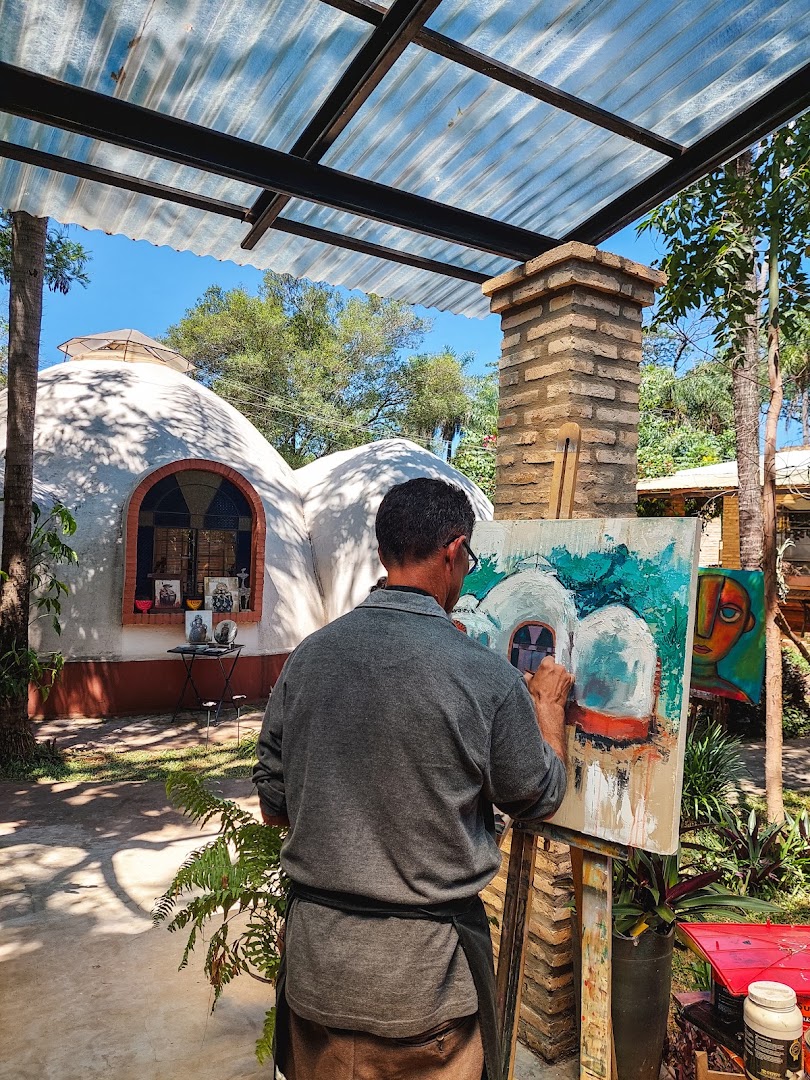 Domo Cultural Ita Kua: artist at the venue
