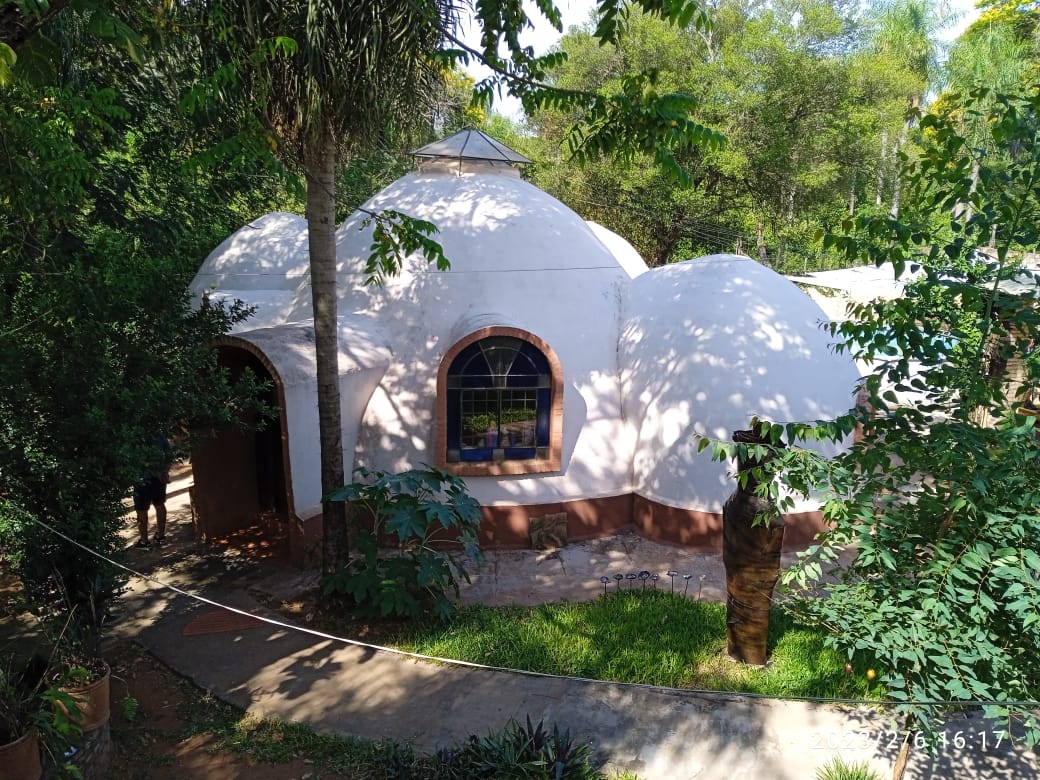 Domo Cultural Ita Kua: clear exterior view of venue