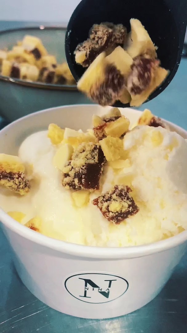 Nina Café: appetizing photo of served dessert