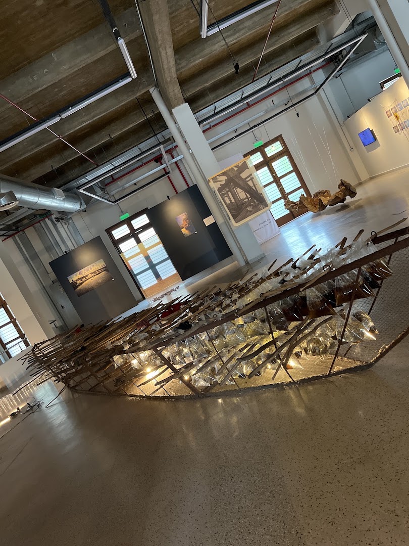 Espacio Cultural Itaú: clear view of gallery exhibition