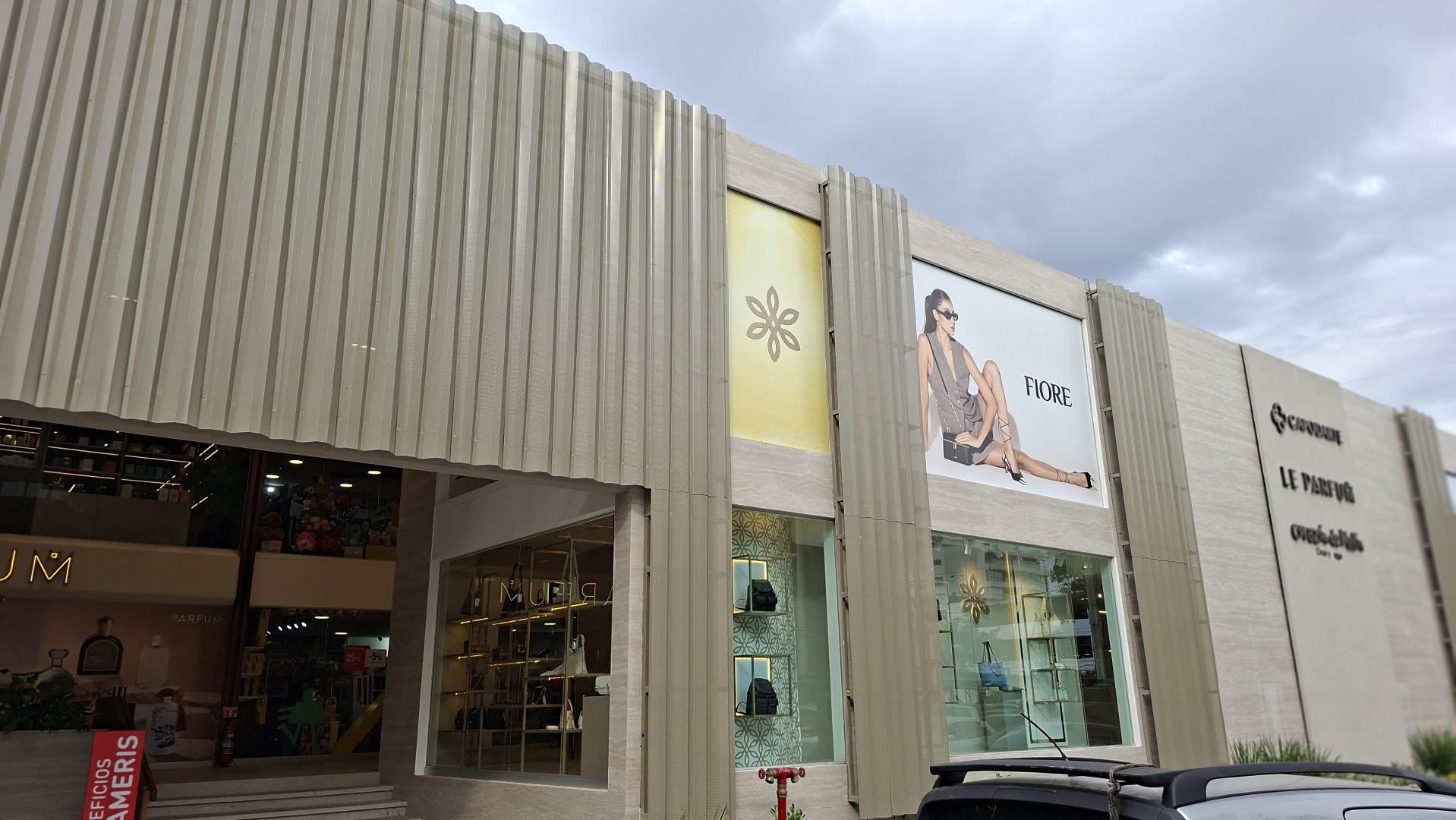Fiore Concept Store: clear exterior view of shop