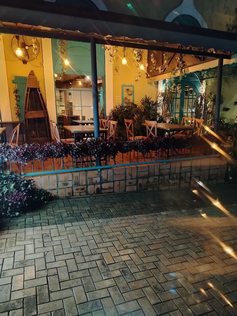 Bar San Miguel CDE: inviting and clear restaurant exterior
