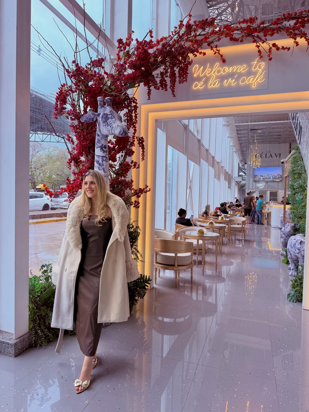 Cé La Vi Café: attractive, high-quality venue atmosphere photo