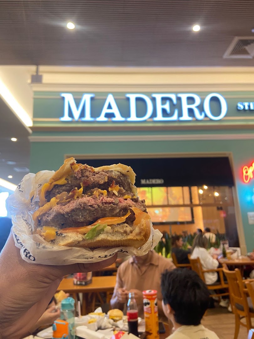 Madero: appetizing food with restaurant branding