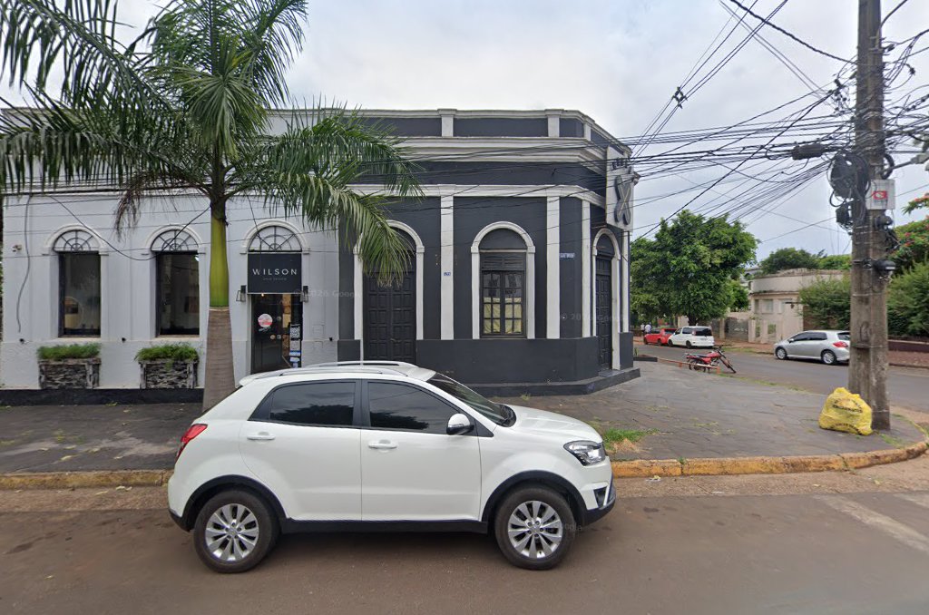 Gringo Bar: clear exterior shot of venue