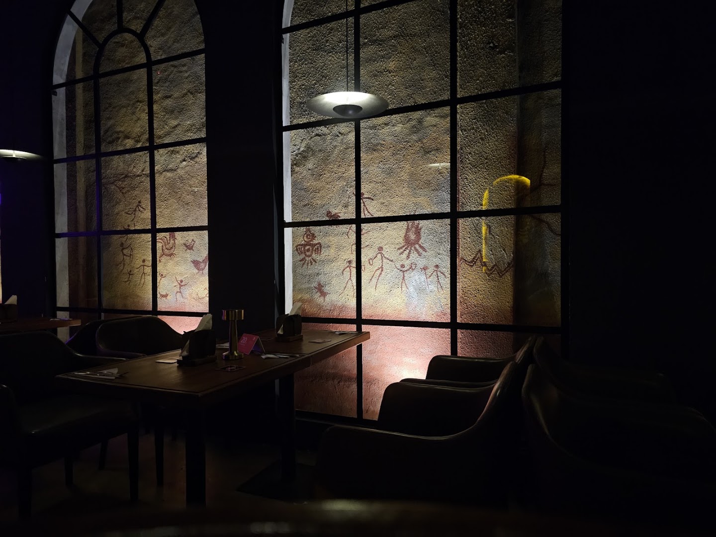 Honorio Bar: atmospheric and high quality interior