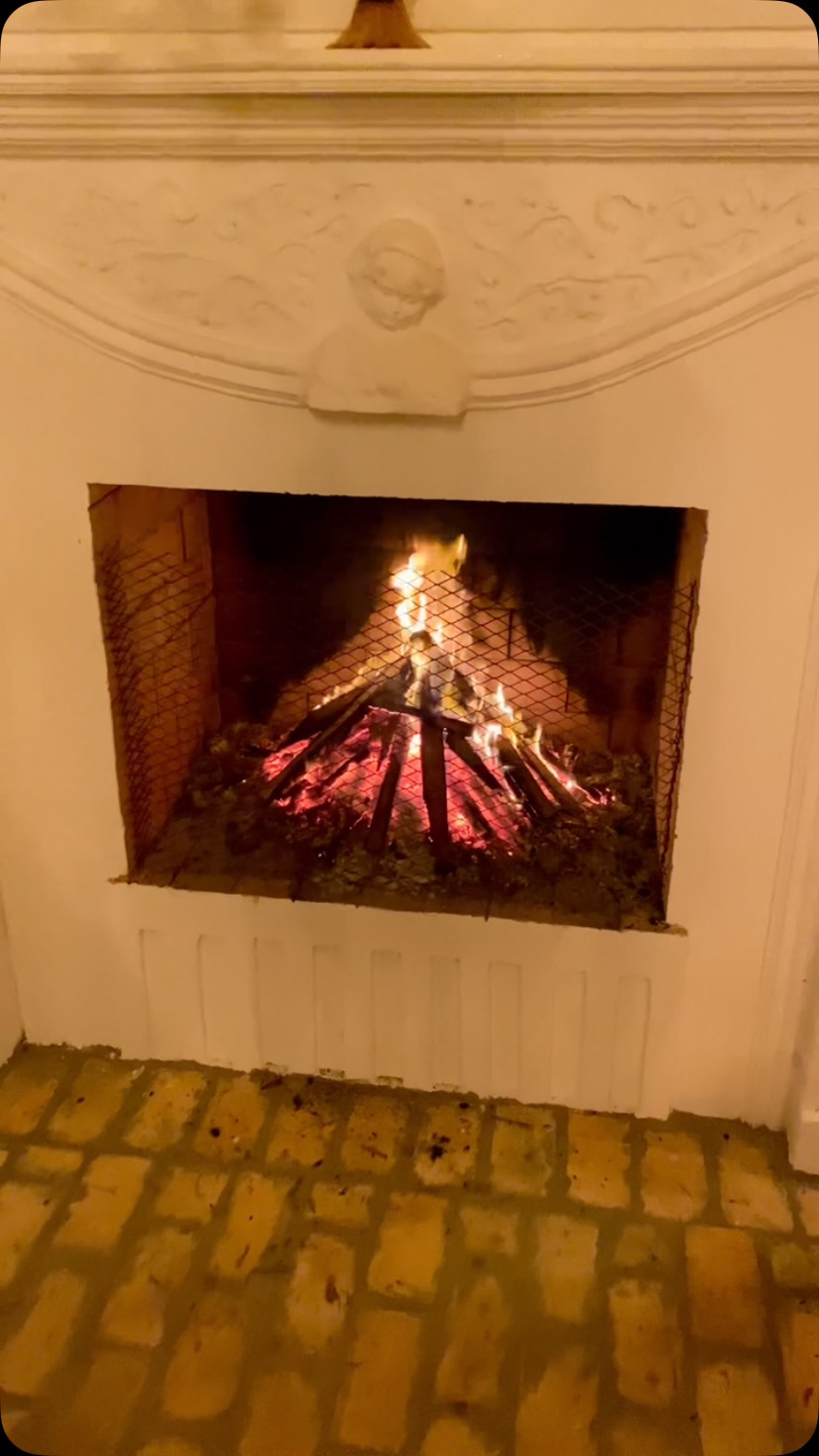 Piccolissimo: cozy atmosphere and inviting fireplace