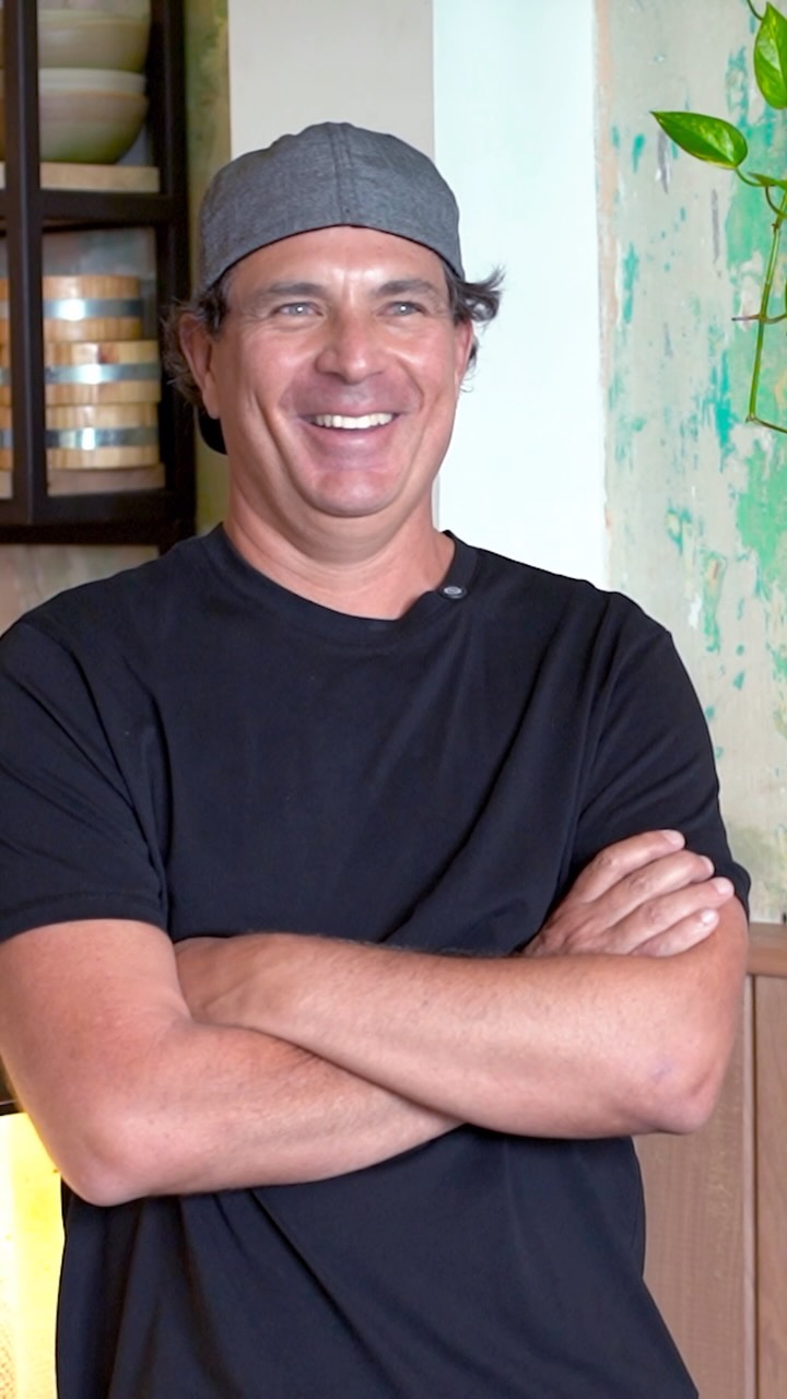 Testeo: professional portrait of staff member