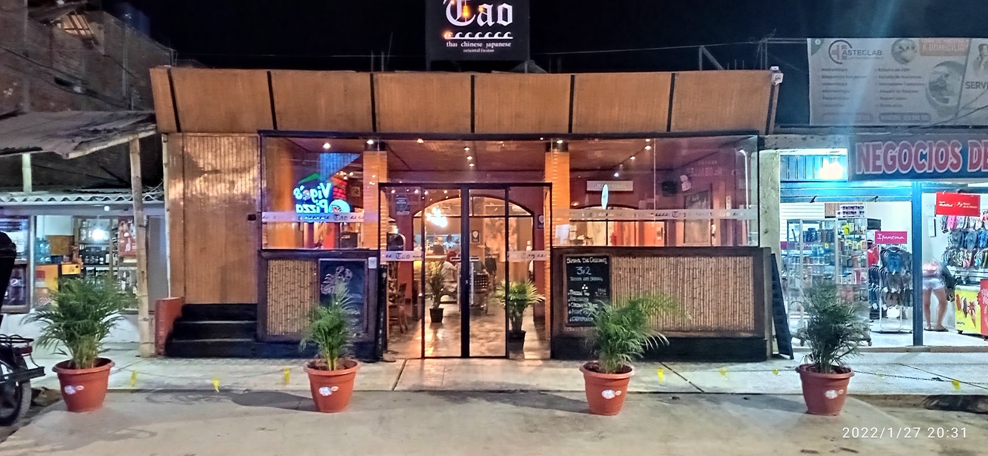 TAO Máncora: clear exterior shot of restaurant
