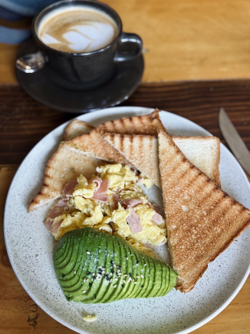 El Adriano Café Bar: appetizing, high-quality food photography