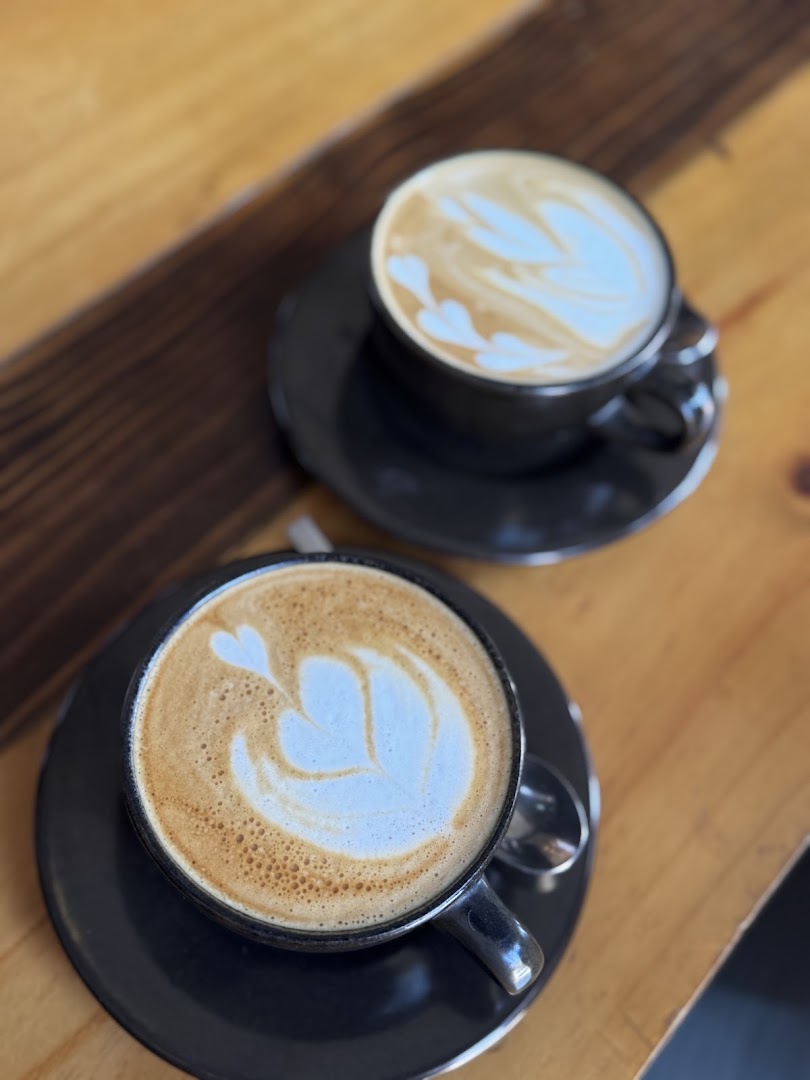 El Adriano Café Bar: high quality coffee latte art