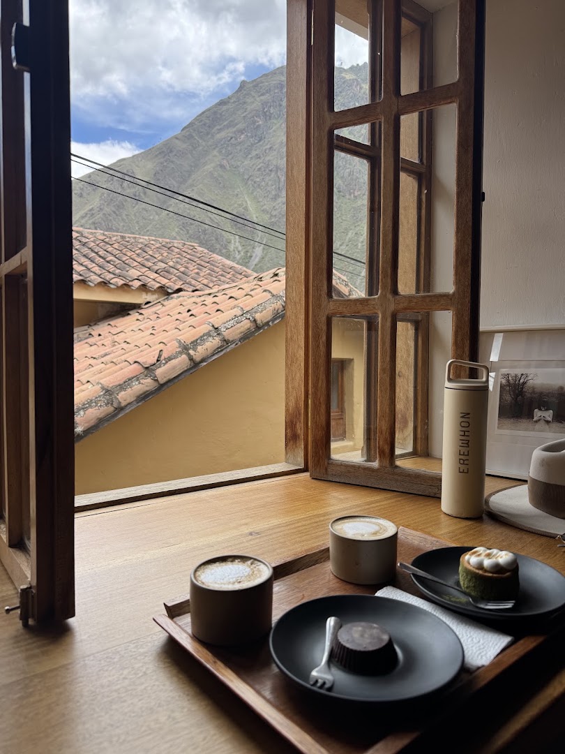 Latente: beautiful atmosphere and professional composition