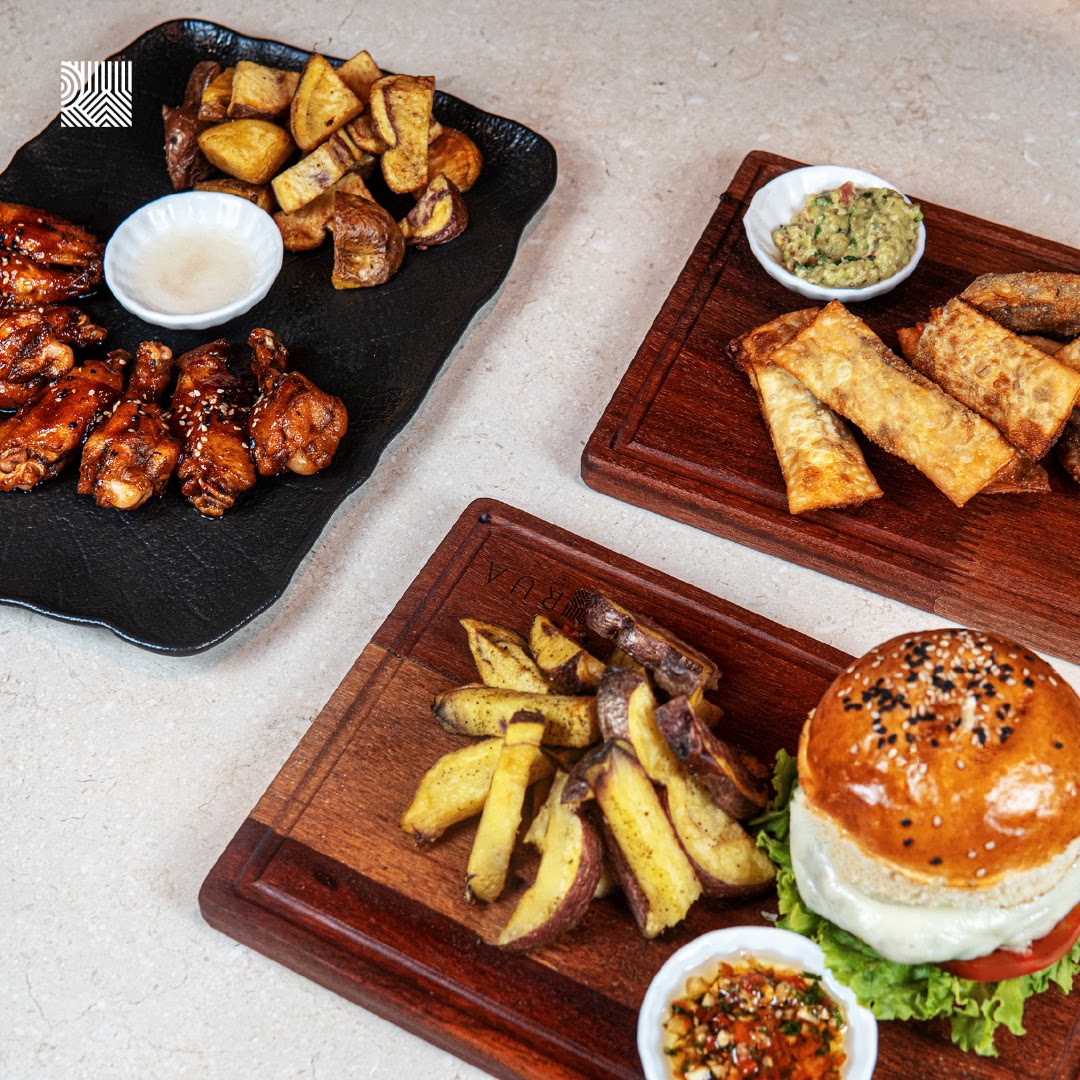 RUA Rooftop Bar: appetizing, high-quality food photography