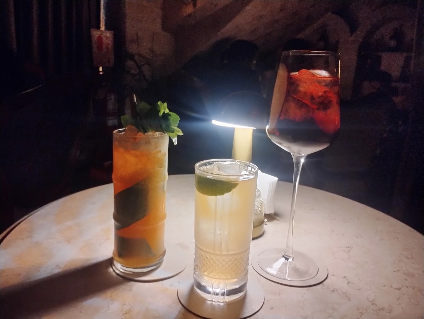 Boticario Bar: appealing photo of bar drinks