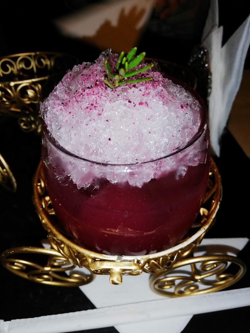 Boticario Bar: appealing, high-quality cocktail photo