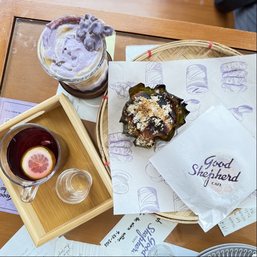 Good Shepherd Cafe: appetizing food and drink presentation