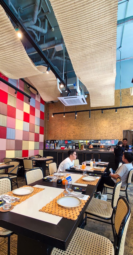 ATO-AH: clear shot of restaurant interior