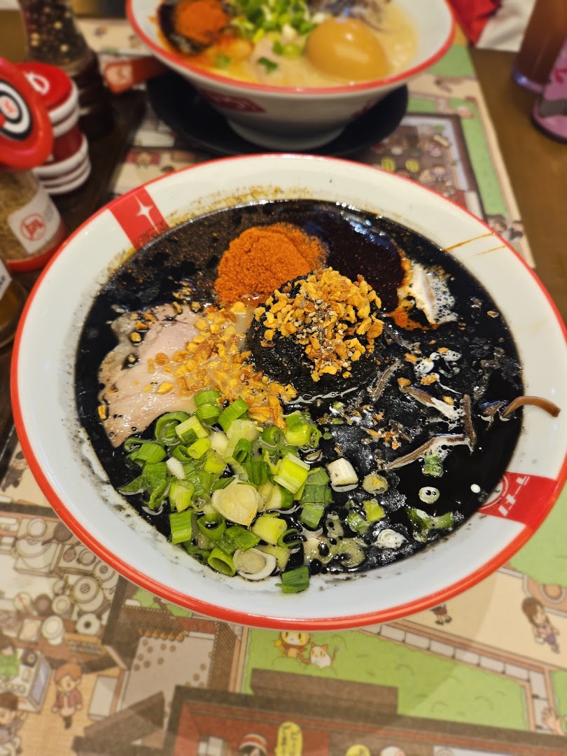 Ramen Nagi: appetizing, high-quality food photography