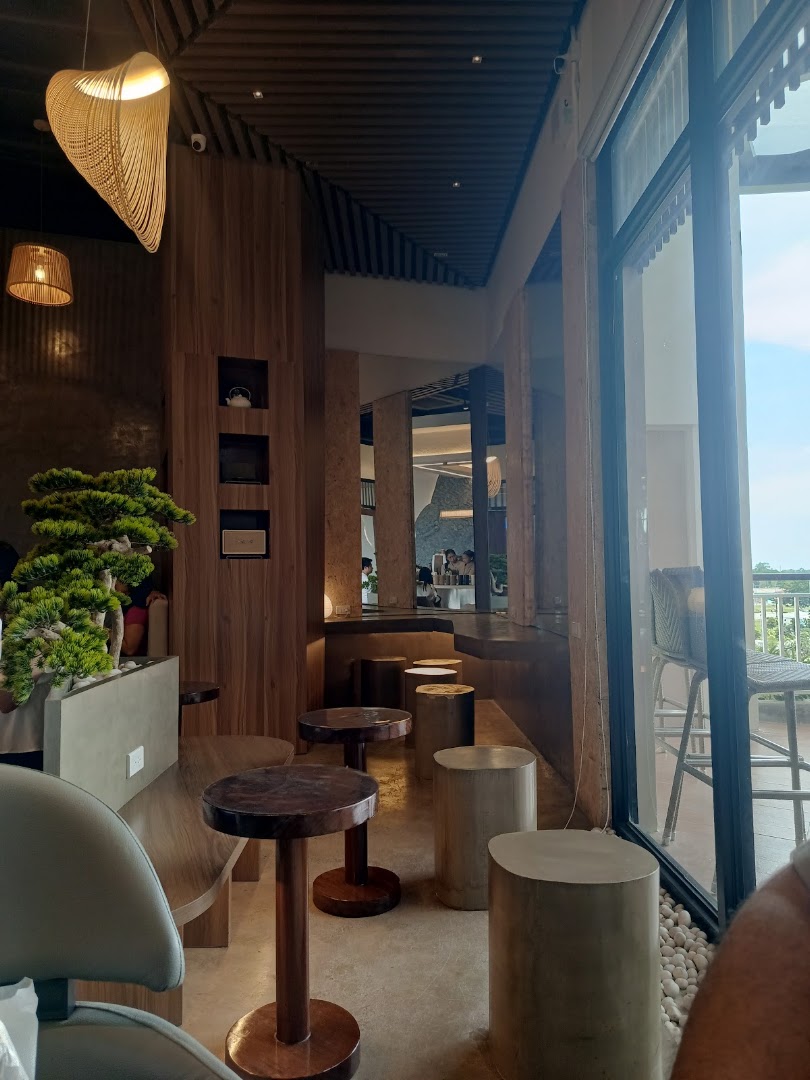 Sora Cafe: attractive interior and inviting atmosphere