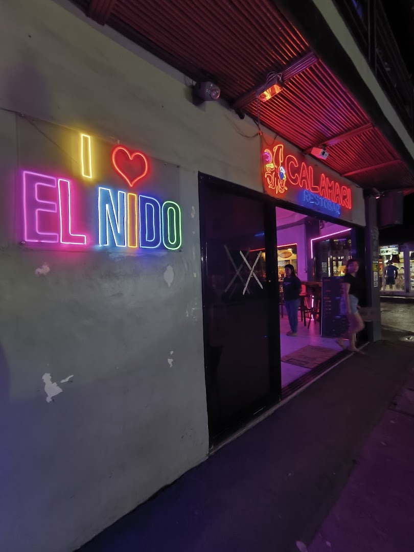 Calamari Resto Bar: clear exterior shot of venue