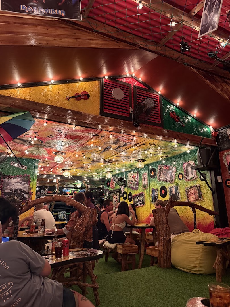 The Reggae Island: vibrant atmosphere shows venue character