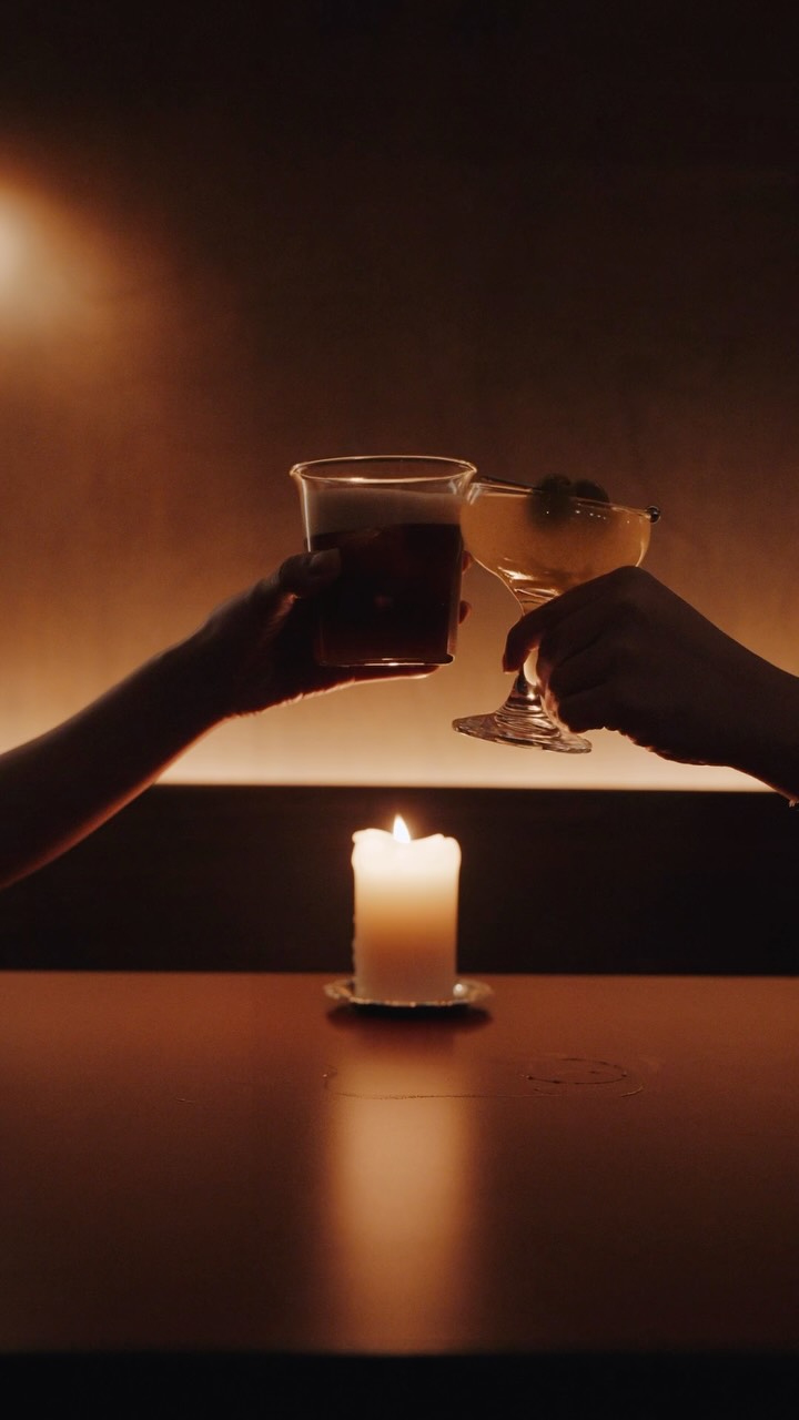 Always Welcome: atmospheric and professional bar photo