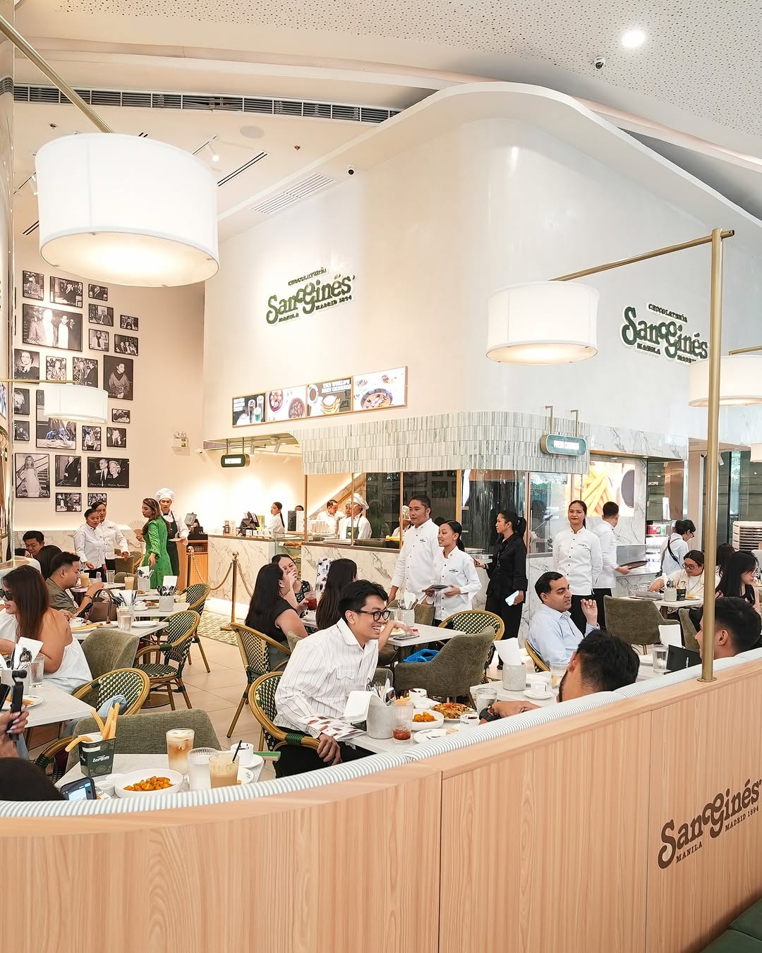 Chocolateria San Gines: high quality, inviting venue atmosphere