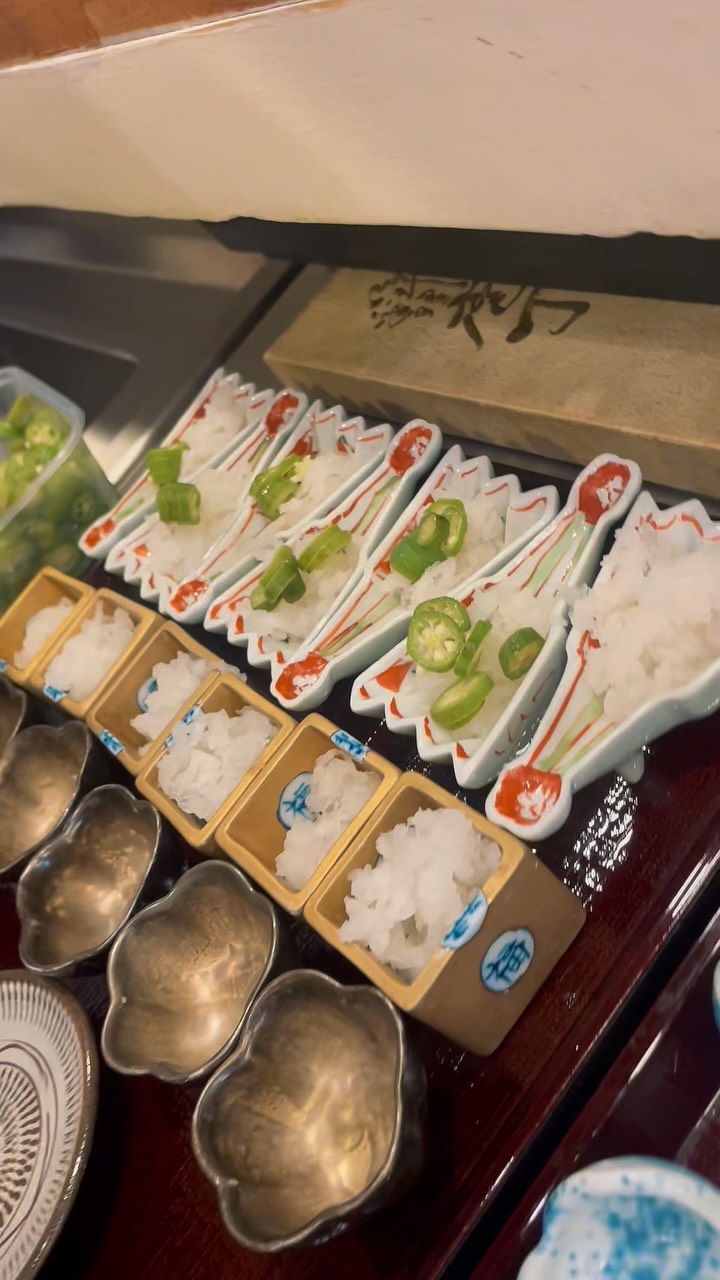 Izakaya Terra: appetizing food preparation display