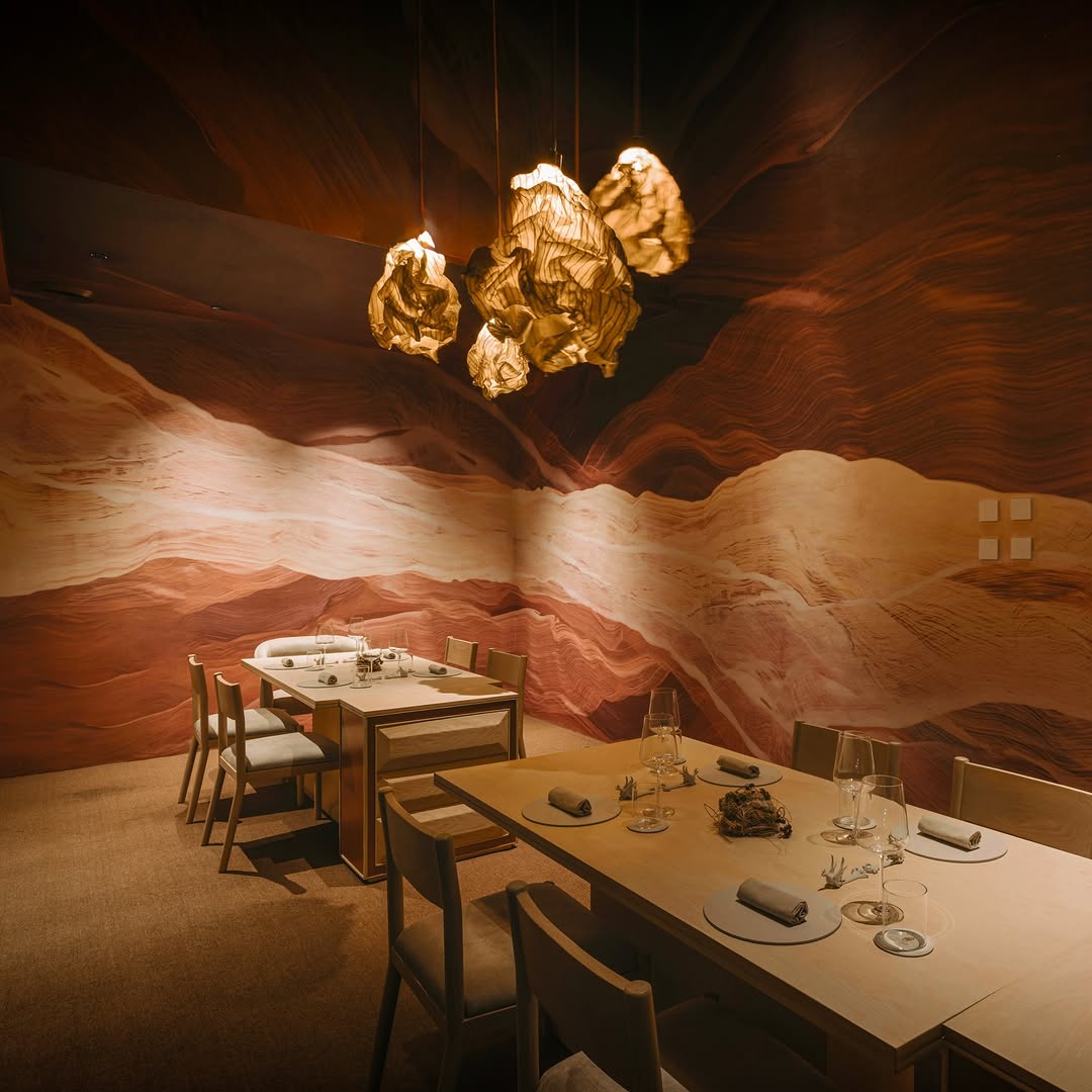 Liyab: high quality interior atmosphere shot