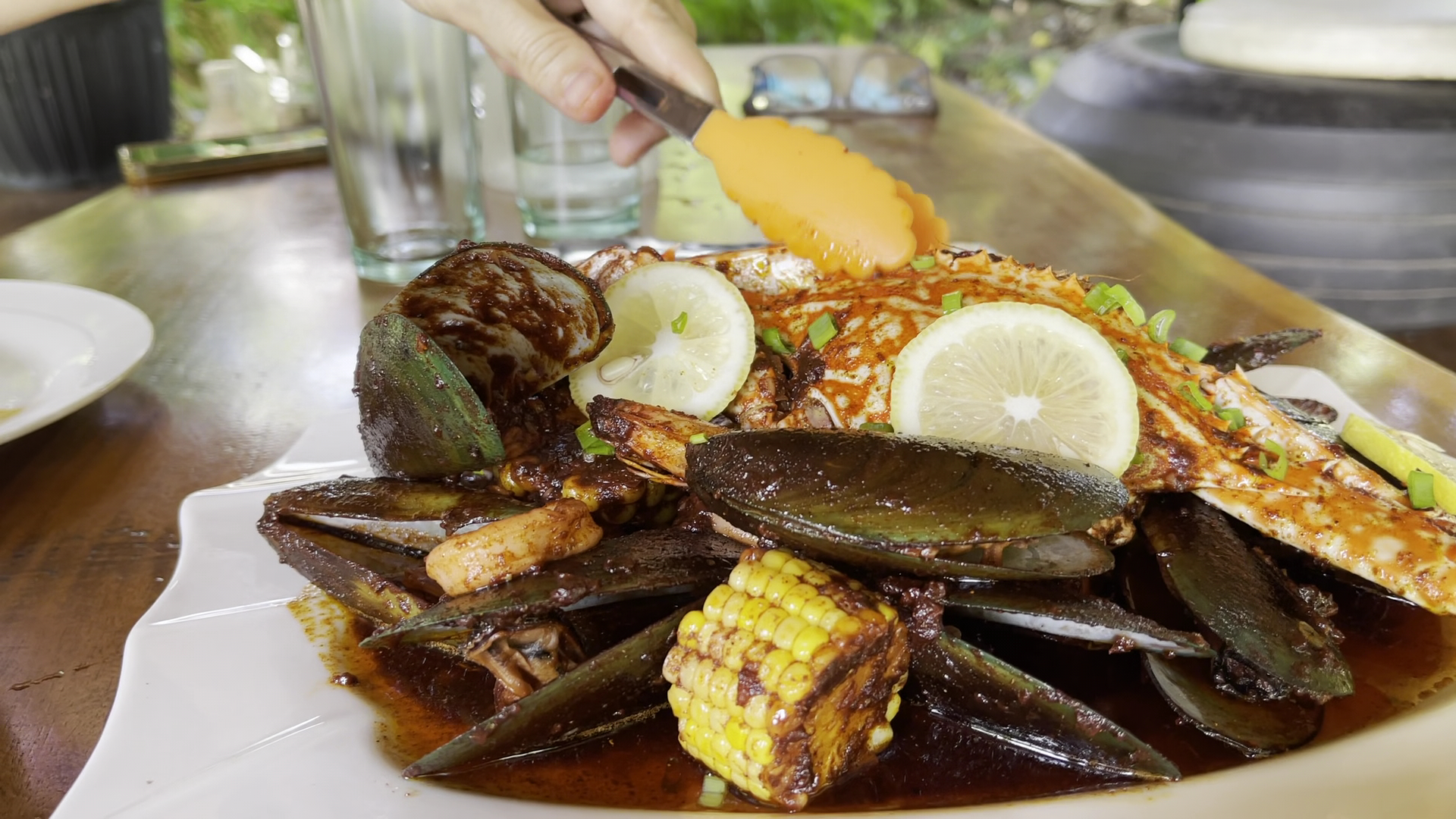 Relly's Restaurant: appetizing photo of served food