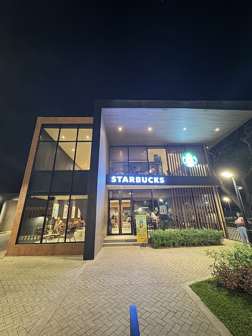 Starbucks Puerto Princesa: clear exterior shot of venue