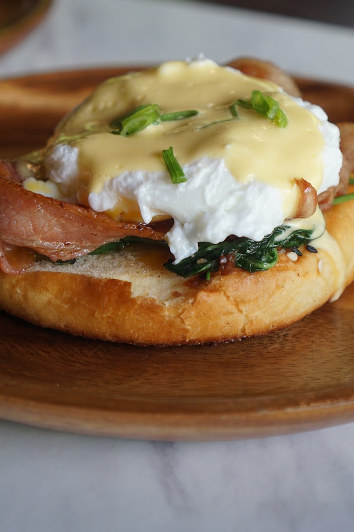 NAGA: appetizing, high-quality food photography