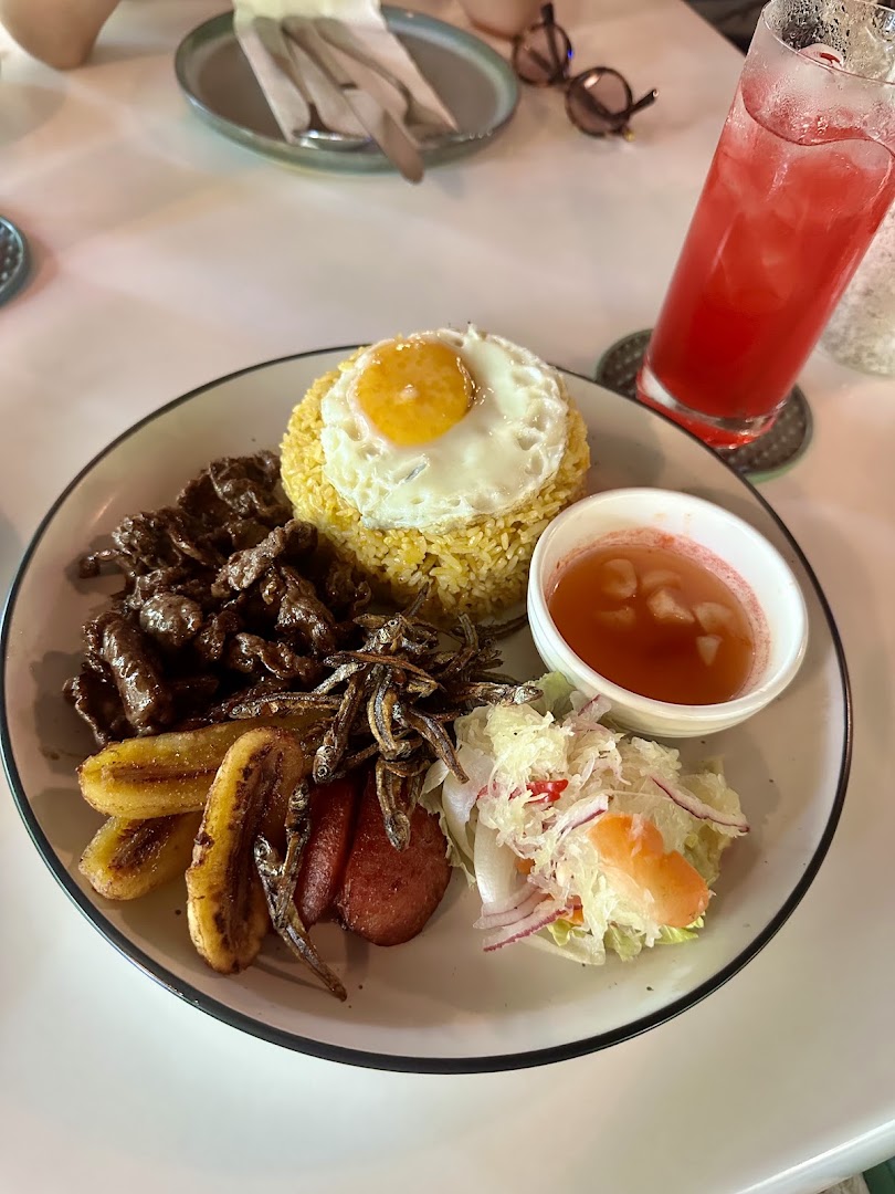 NAGA: appetizing, high-quality food photography