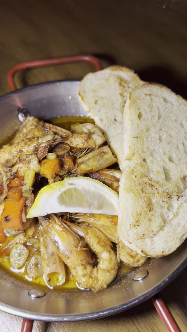NAGA: appetizing, high-quality food photography