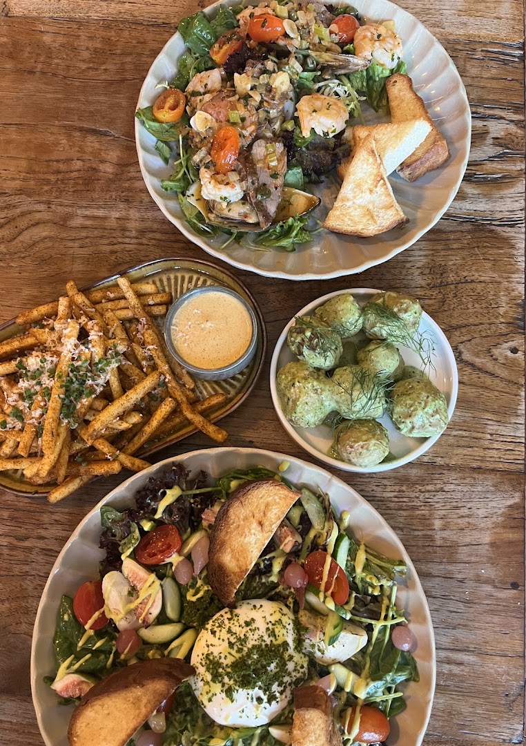 Canis: appetizing, high-quality food photography