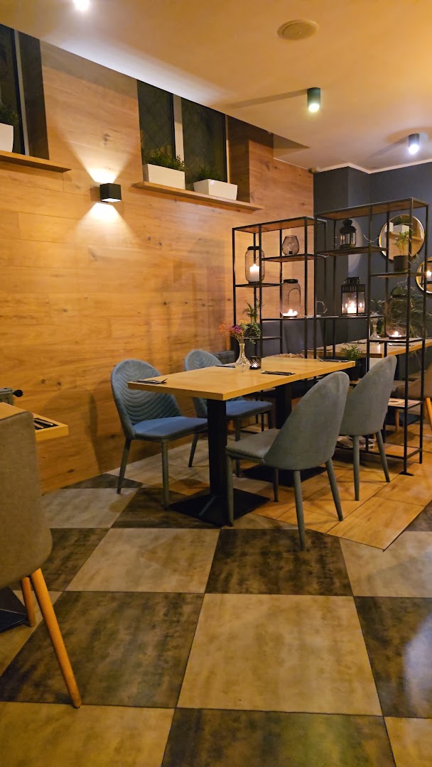 Gvara: clear, inviting restaurant interior shot